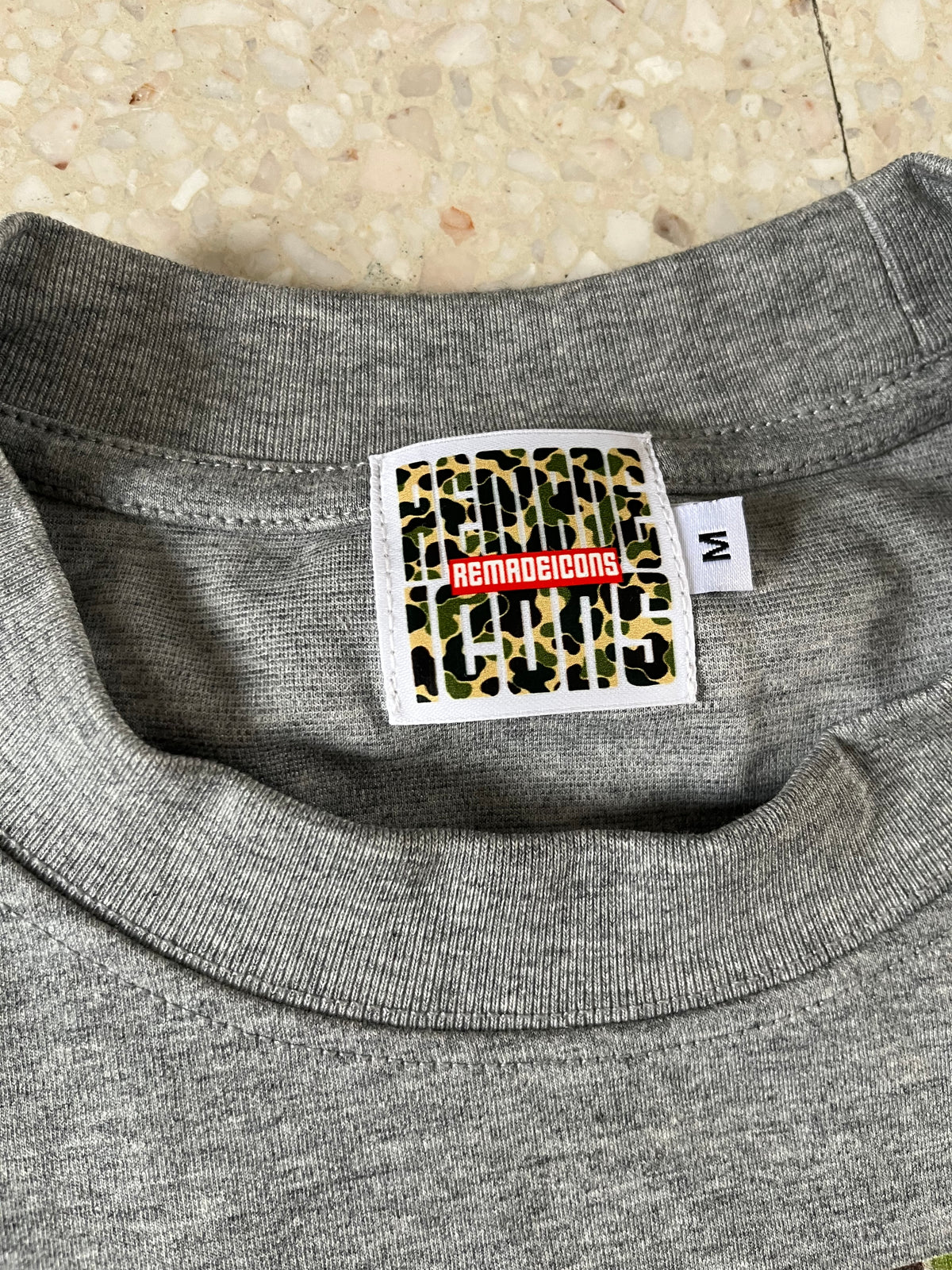 LONGSLEEVE GRIS CAMO